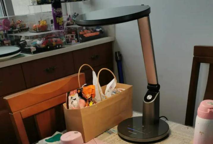 护眼台灯哪个品牌更好？汇总好用的护眼台灯前五名