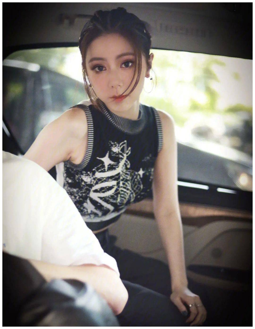 33岁邓紫棋遭遇职业困境!