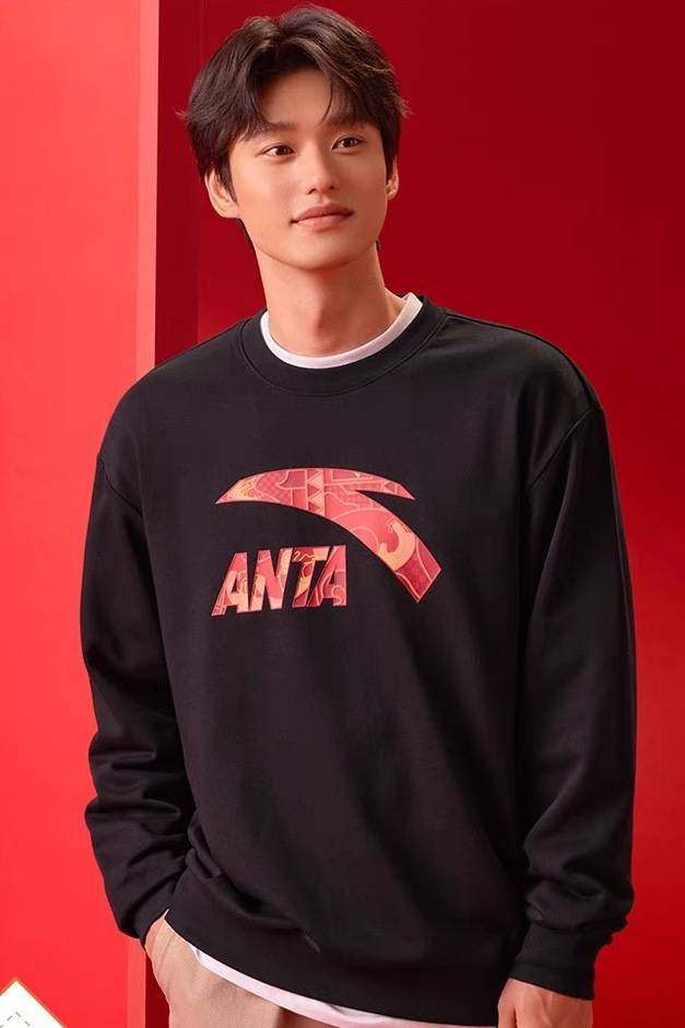 龙年伊始穿新衣,王鹤棣,王一博,关晓彤等明星同款"龙"重登场_文化