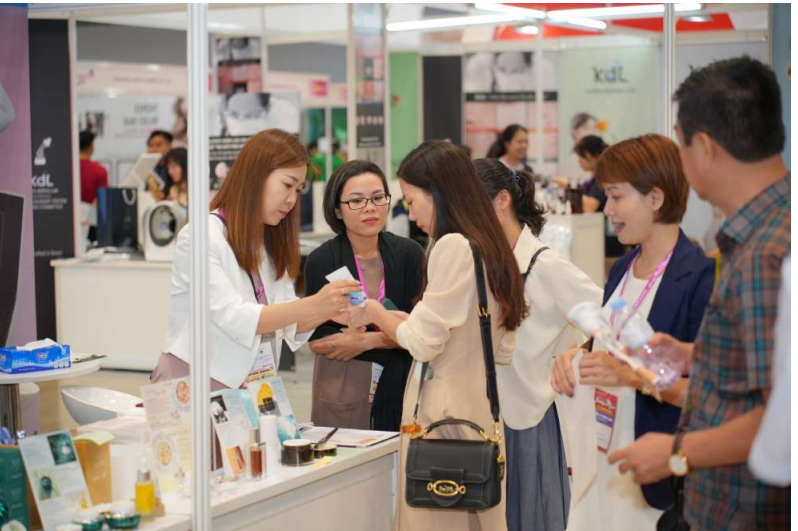 国际展商介绍化妆品,香水,盥洗用品,护发产品,指甲护理产品,水疗和