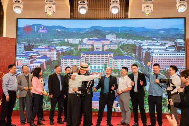 广州华立学院隆重举行2024年迎新春团拜会!_发展_校友_董事长