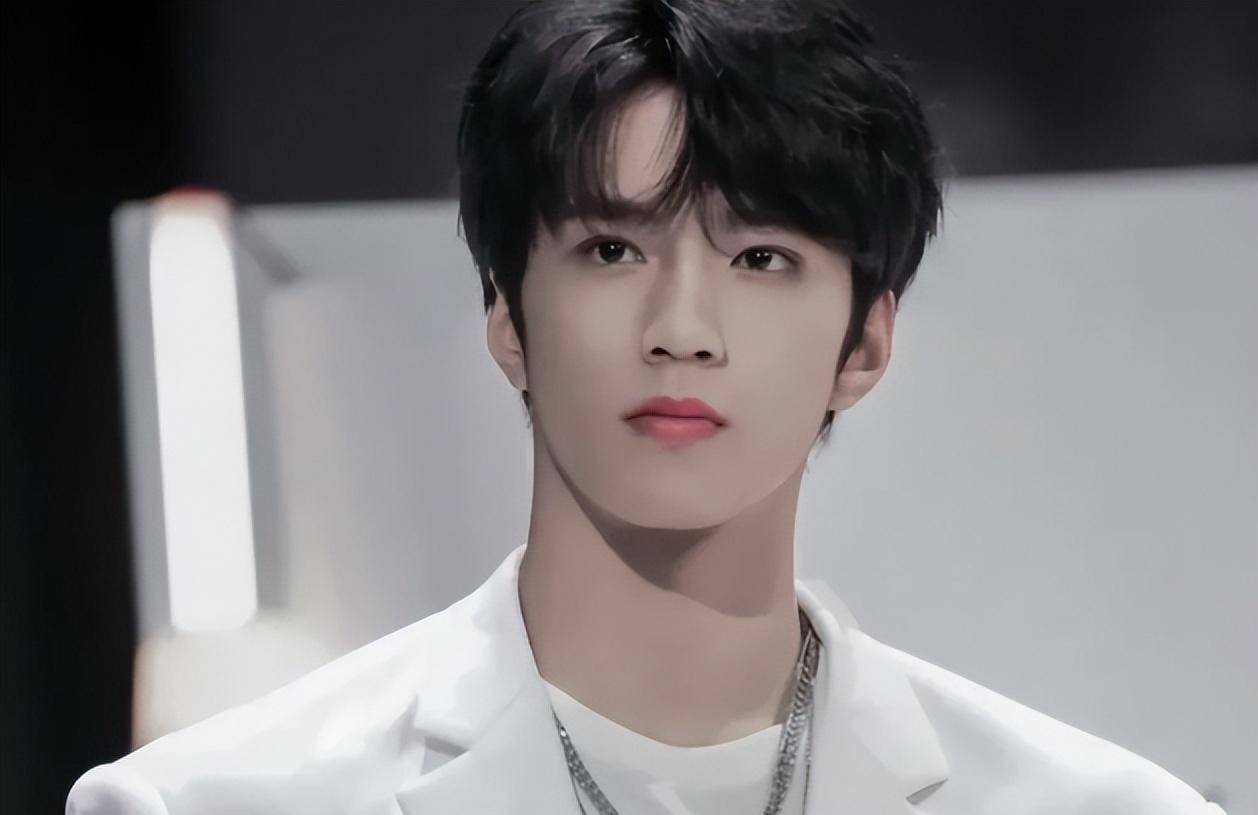 刘耀文_时代_少年