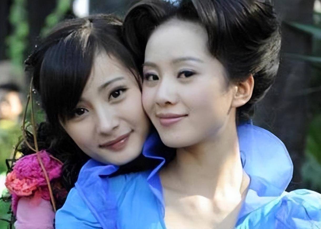 这两个角色,在电视剧中就有着很多冲突点,不过剧外杨幂和刘诗诗属于