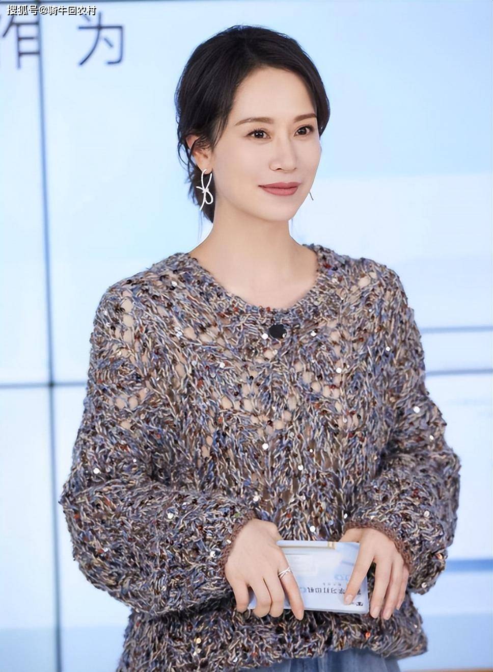 童瑶的痘,孙俪的脸,海清下巴,杨幂发型撞了_明星_时尚_事件