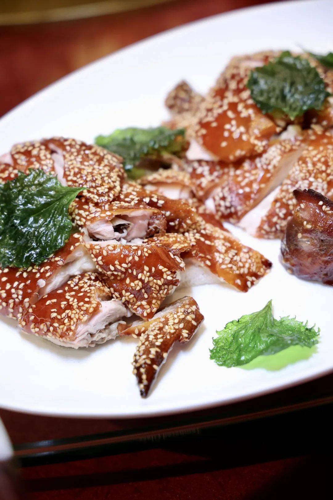 精选的排骨肉香中渗入远年陈皮的独特香气外表金黄酥香热辣辣送