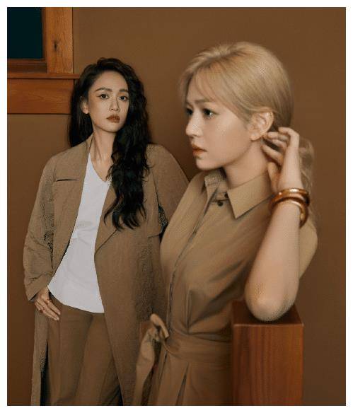 陈妍希和陈乔恩练瑜伽,体重不足90斤腹肌抢镜,和陈晓更有夫妻相_生活