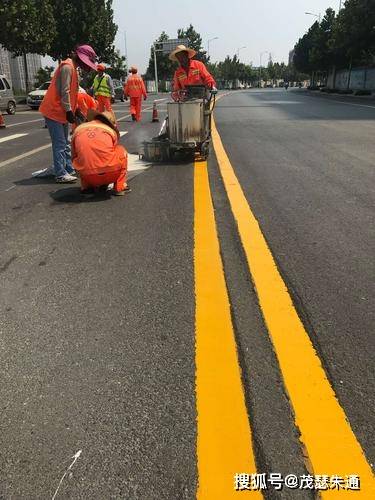 上海市松江區茂瑟市政道路標線有哪些作用?_顏色_虛線