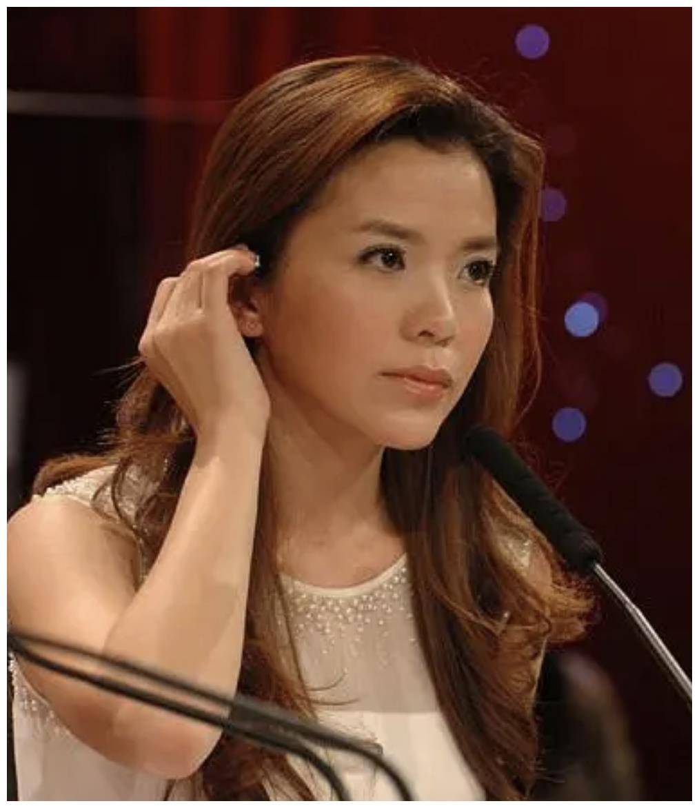 主持人朱迅:伺候瘫痪的公公,与婆婆亲如母女,被丈夫宠成宝_生活_母亲