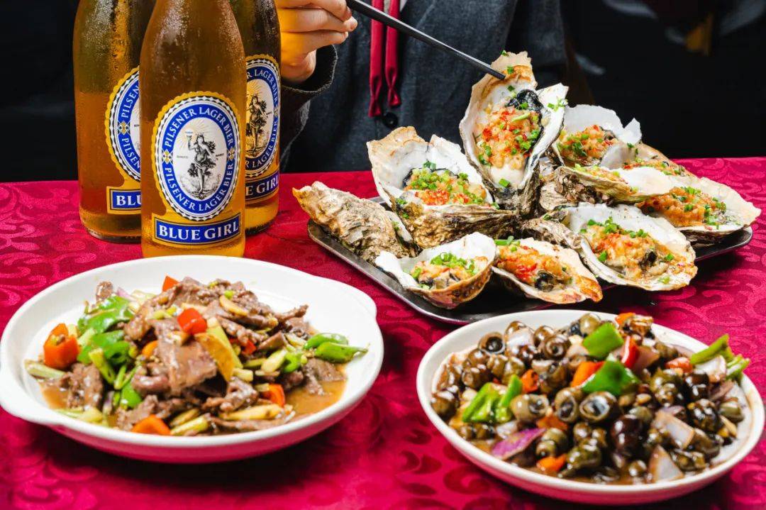 招牌香辣大闸蟹,新鲜羊肉火锅,这顿夜宵过于豪华了~圈粉无数的香辣