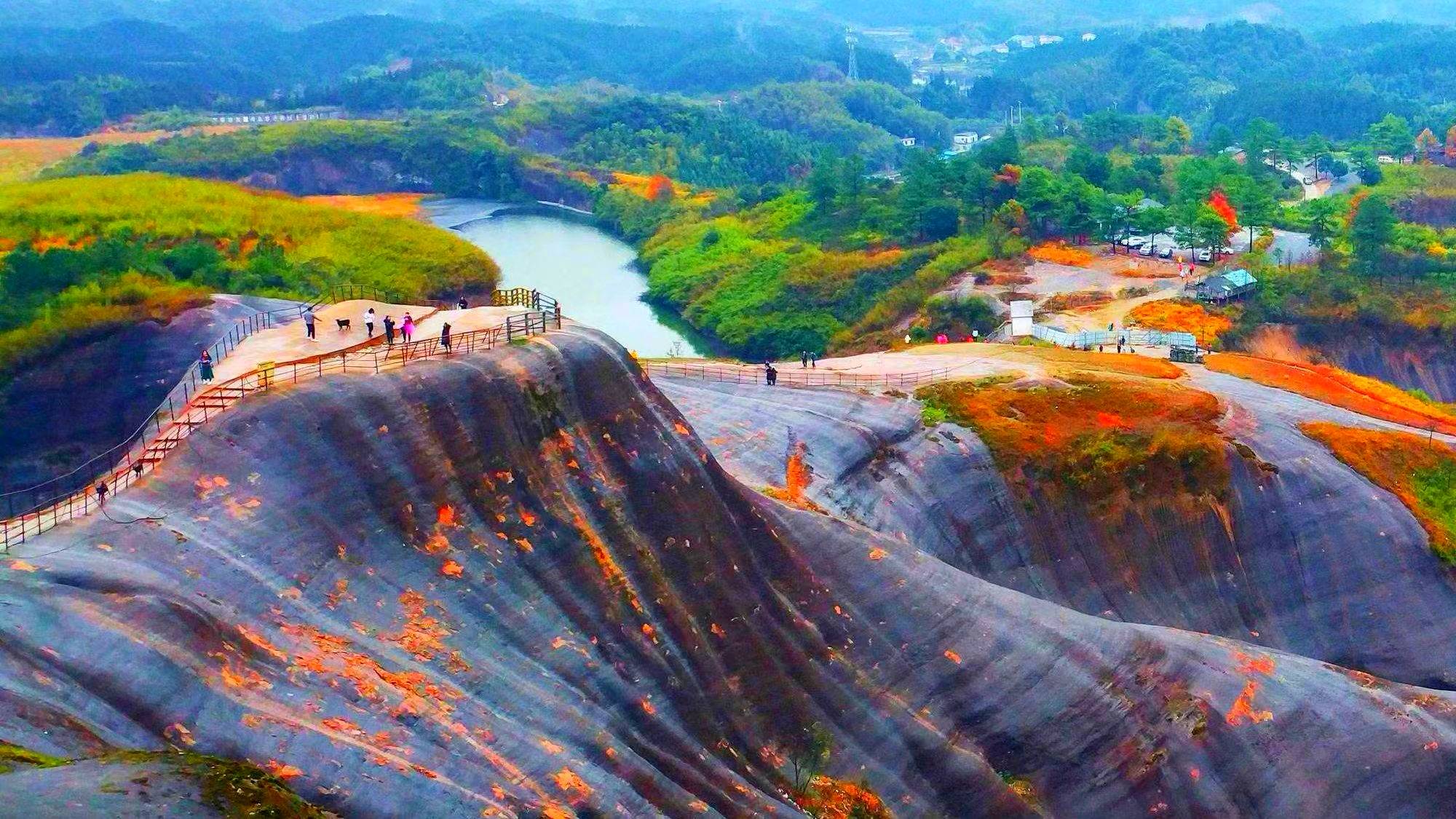 郴州精华景点,数不胜数:东江湖风景旅游区,飞天山国