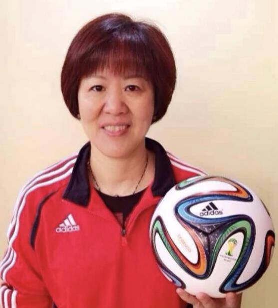 郎平女儿晒与弟弟合照,白帆为照顾女儿15年不娶,60岁再婚生子_白浪