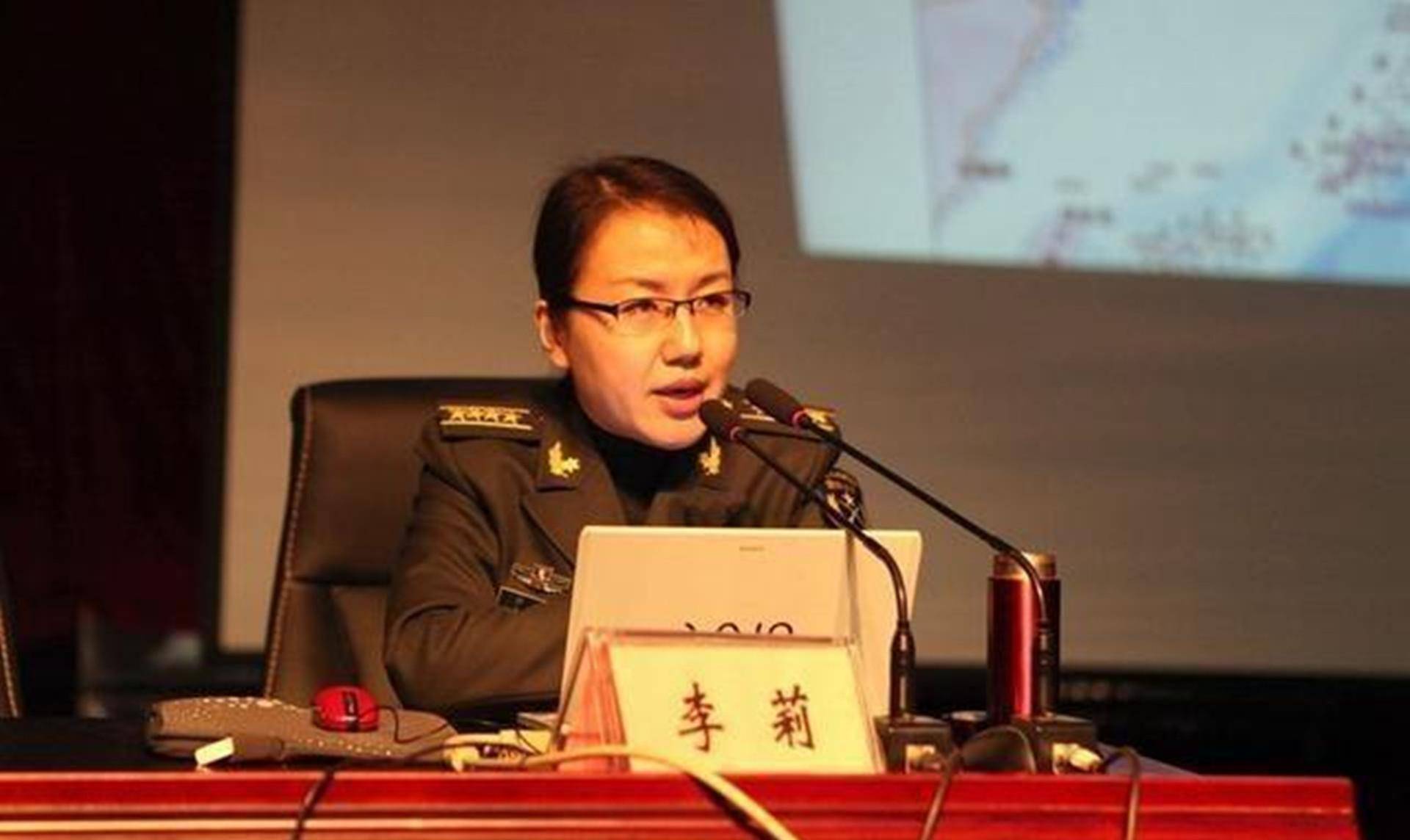 军事专家李莉:犀利的军事点评,让一向狂妄的美国都有所忌惮_基层_中国