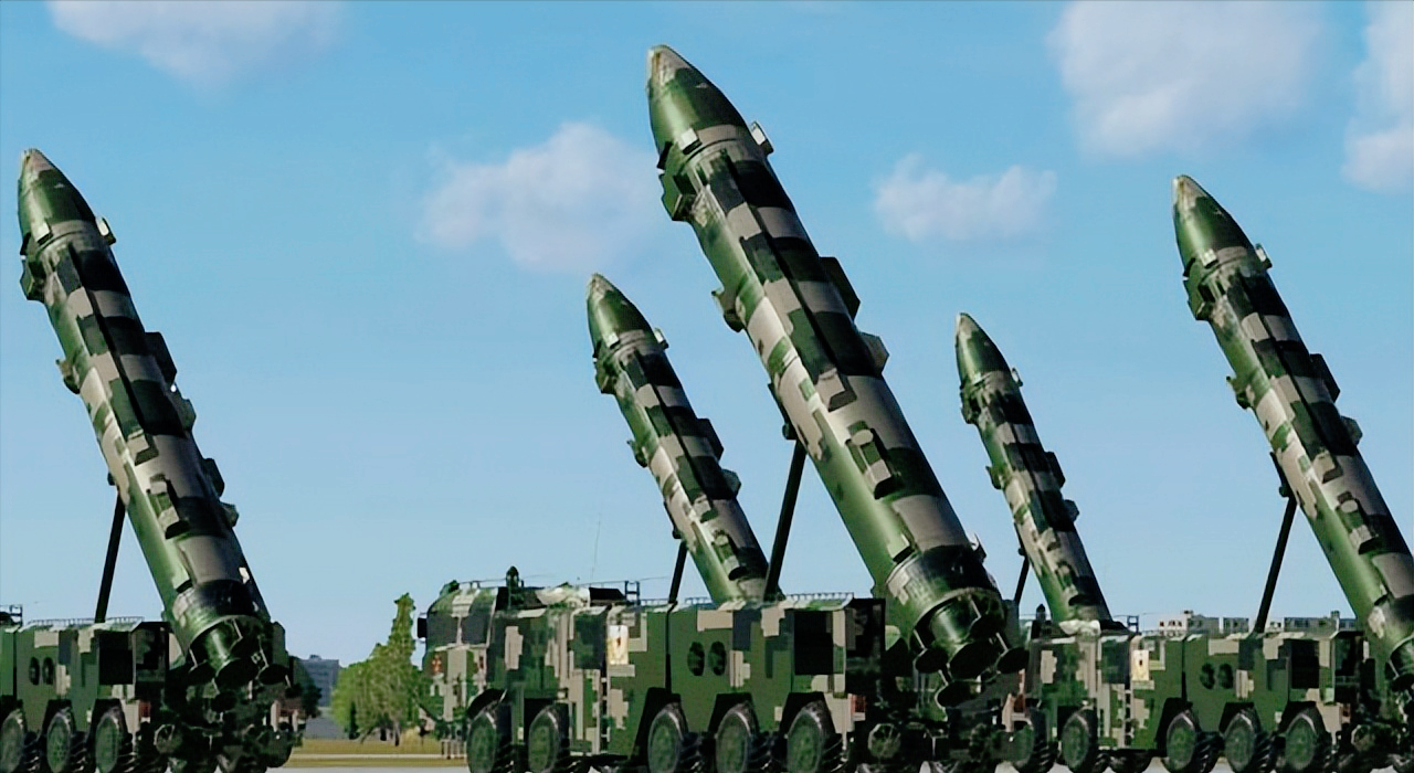 大阅兵中提到的"东风100"导弹,究竟有多可怕?