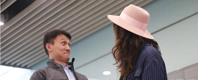惠若琪老公生日夫妻恩爱同框,老杨紧挨老婆憨笑,夫妻相越来越浓_退役
