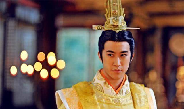 李治虽是太子,却仍然住在唐太宗寝殿一侧.