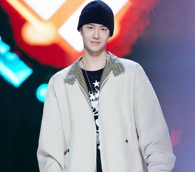 王一博固粉只需要跳舞,底裤都能卖爆,绿海应援从不缺席_街舞_舞台