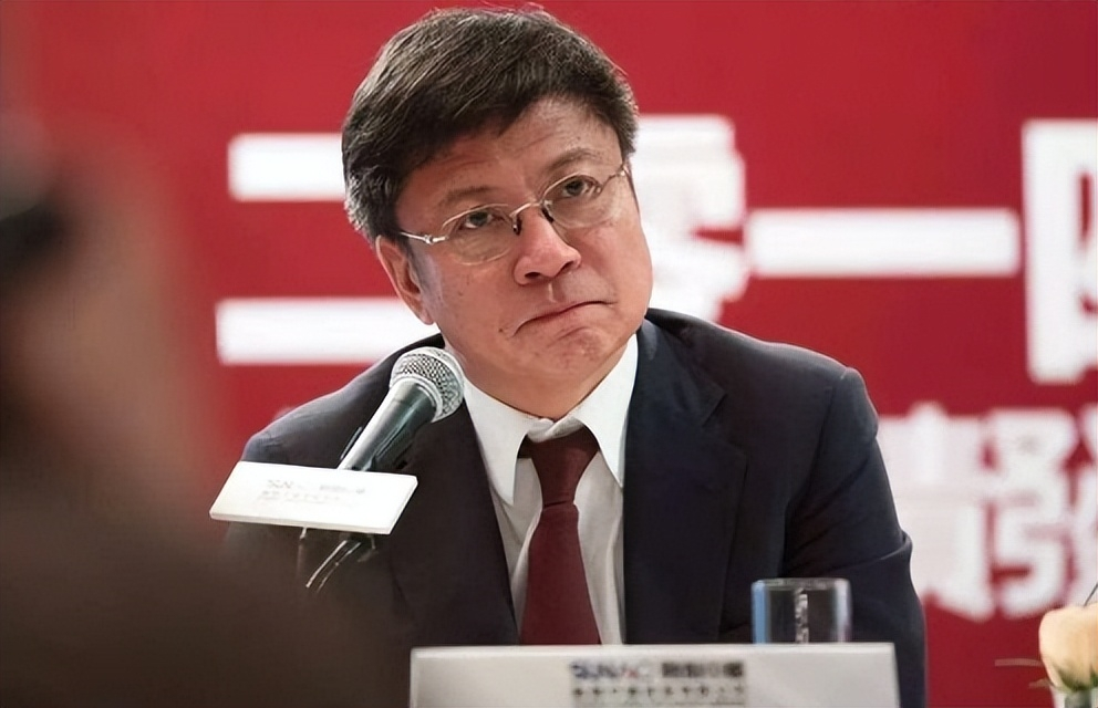 有人说,孙宏斌支持贾跃亭是出于英雄情结,扶大厦之将倾;也有人说孙是