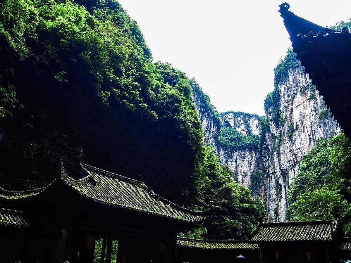 阿杰:137 5290 2338(免费咨询)综合以上各项费用,旅游团武隆三日游的