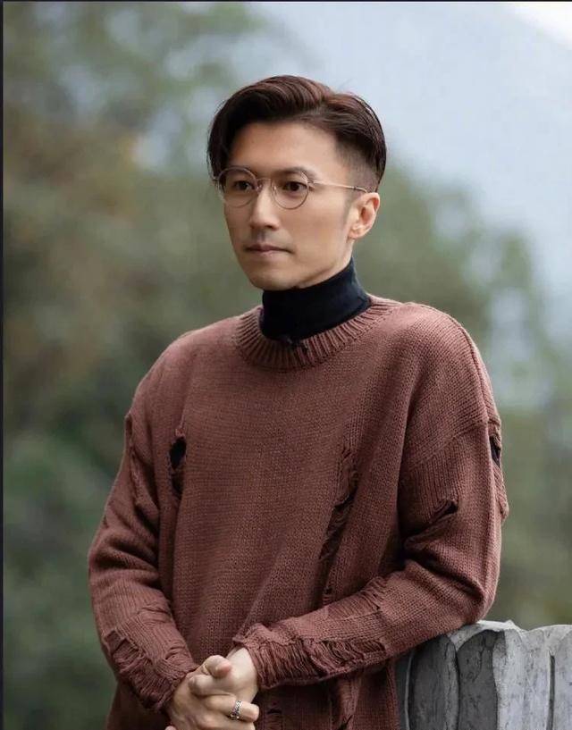 谢霆锋成功退掉加拿大国籍,正式回归中国籍,成为了真正的黄种人_梦想