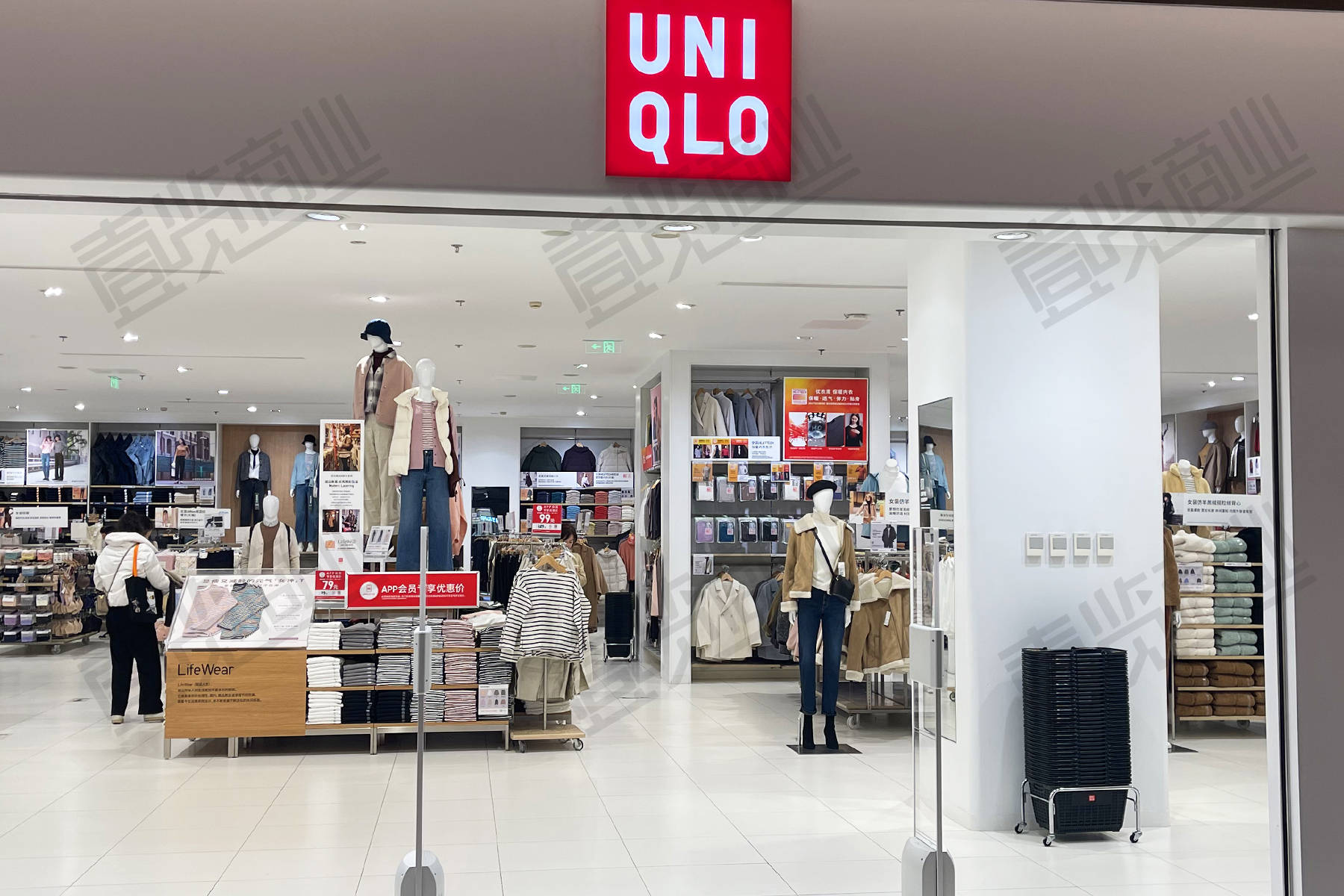 从龙年春节促销,透视优衣库的品牌进化论_消费_简美学_产品