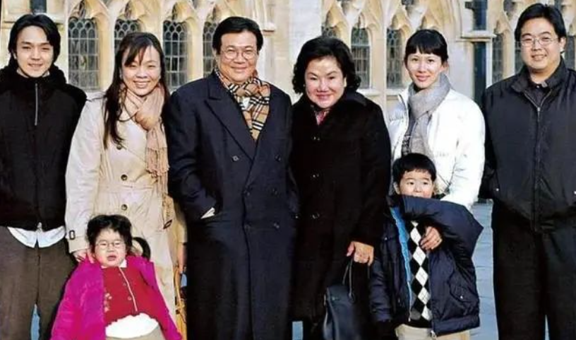 他,超越李嘉诚,成华人新首富!_印尼_彭云_发电