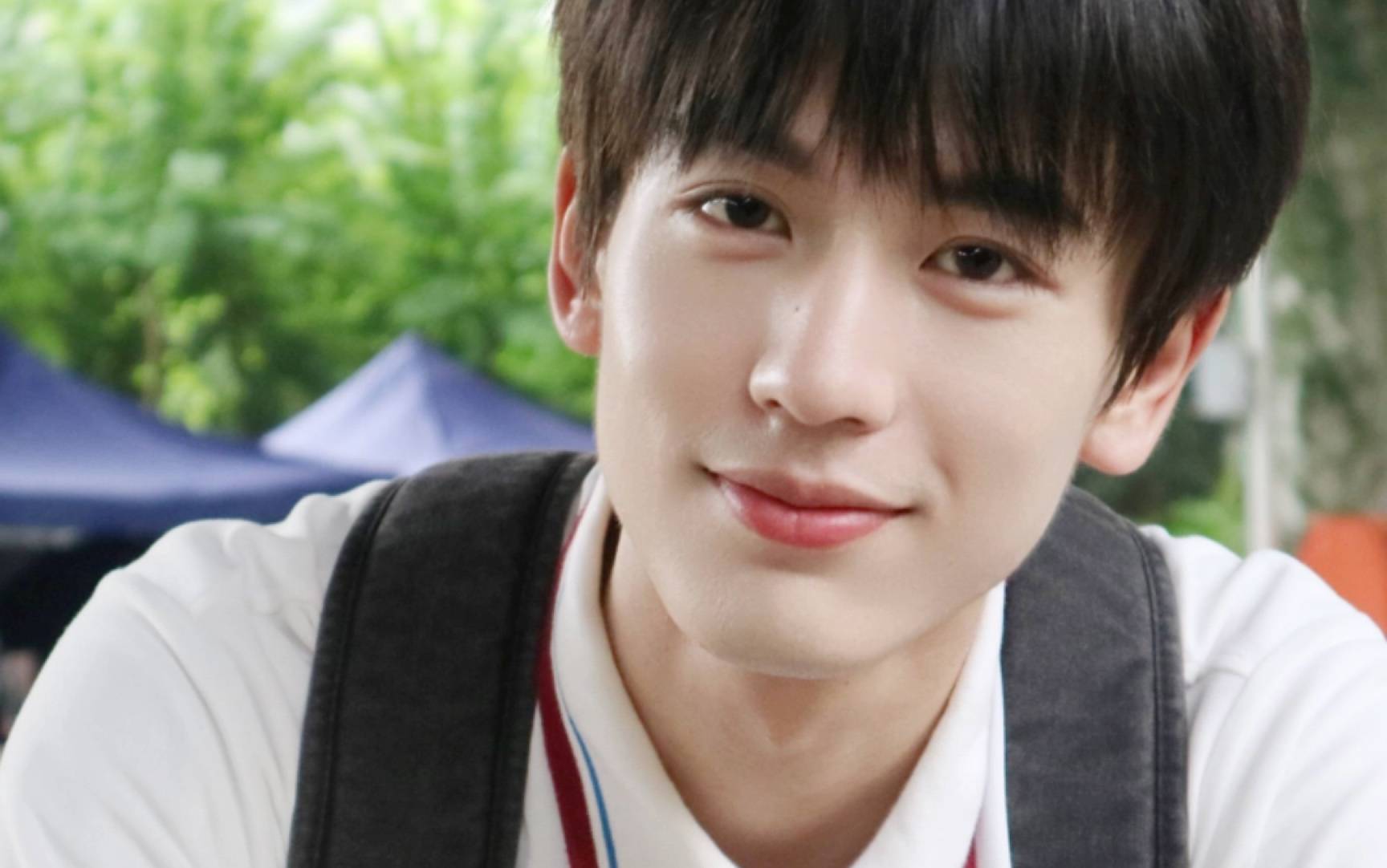 张凌赫发文"中道崩阻"引热议,网友:是"崩殂"还是"崩阻"?