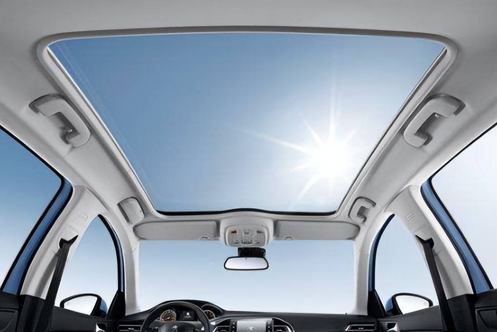 全景天幕和全景天窗有什么区别,为什么天幕普遍没有遮阳帘?