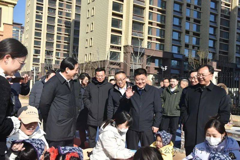 济宁市教育工作四季度现场观摩述职评议会议召开_发展_王洪正_建设