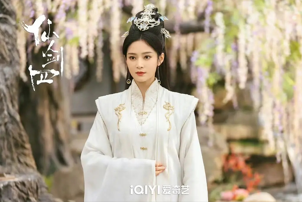 仙剑4》躲过鞠婧祎和毛晓慧,没躲过演过"殷素素"的女三号_王媛可_夙瑶
