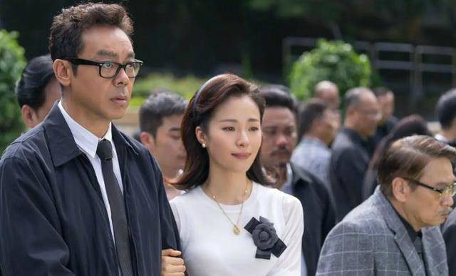 江一燕:娱乐圈的女神转身成为风云女子,揭秘那场不为人知的角逐