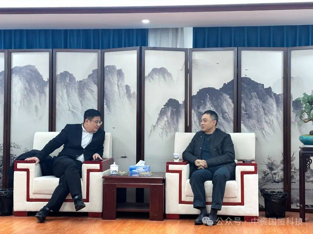 研讨会上,丰城市市委书记徐结强,市委副书记,市长张书基,市委常委