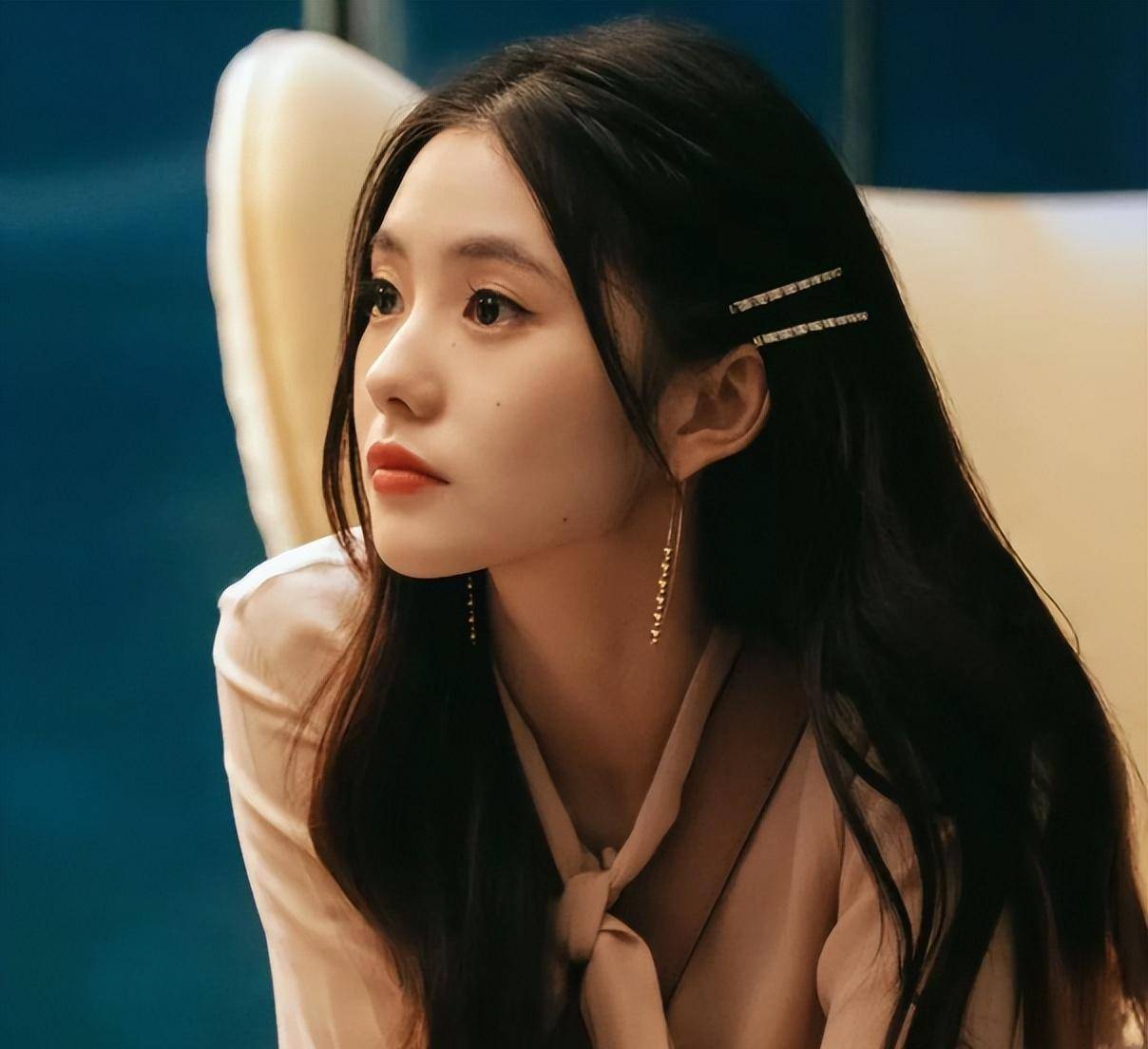 小瞧刘浩存了,《灿烂的她》口碑炸裂,她的"整容式"演技大爆发_女孩_江