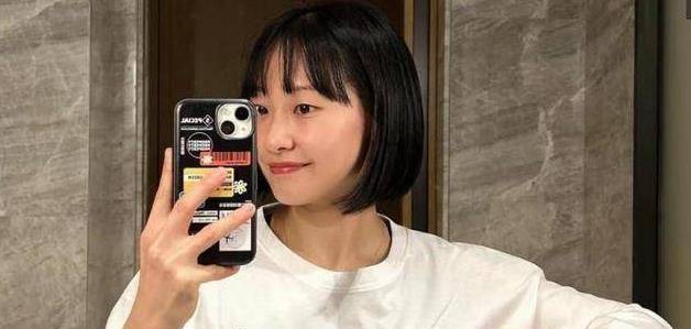 郑思维与蔡侑玎合影,网友调侃:"不会以为是妈妈吧!"_身高_蔡有静_优势
