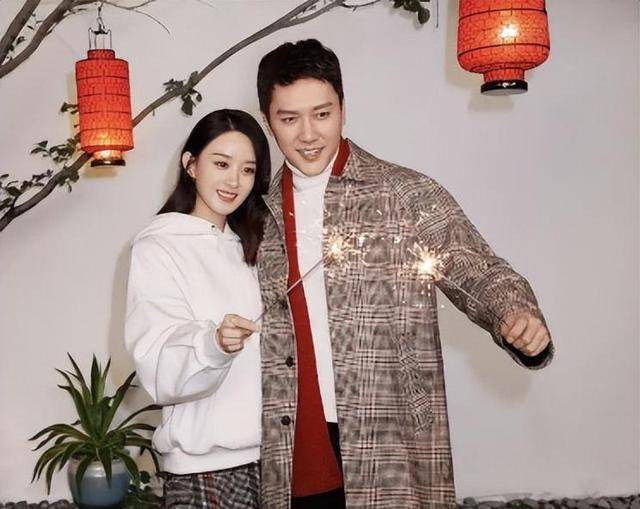 谢霆锋的手,赵丽颖的血栓,纵使万丈光芒,背后却尽是心酸!