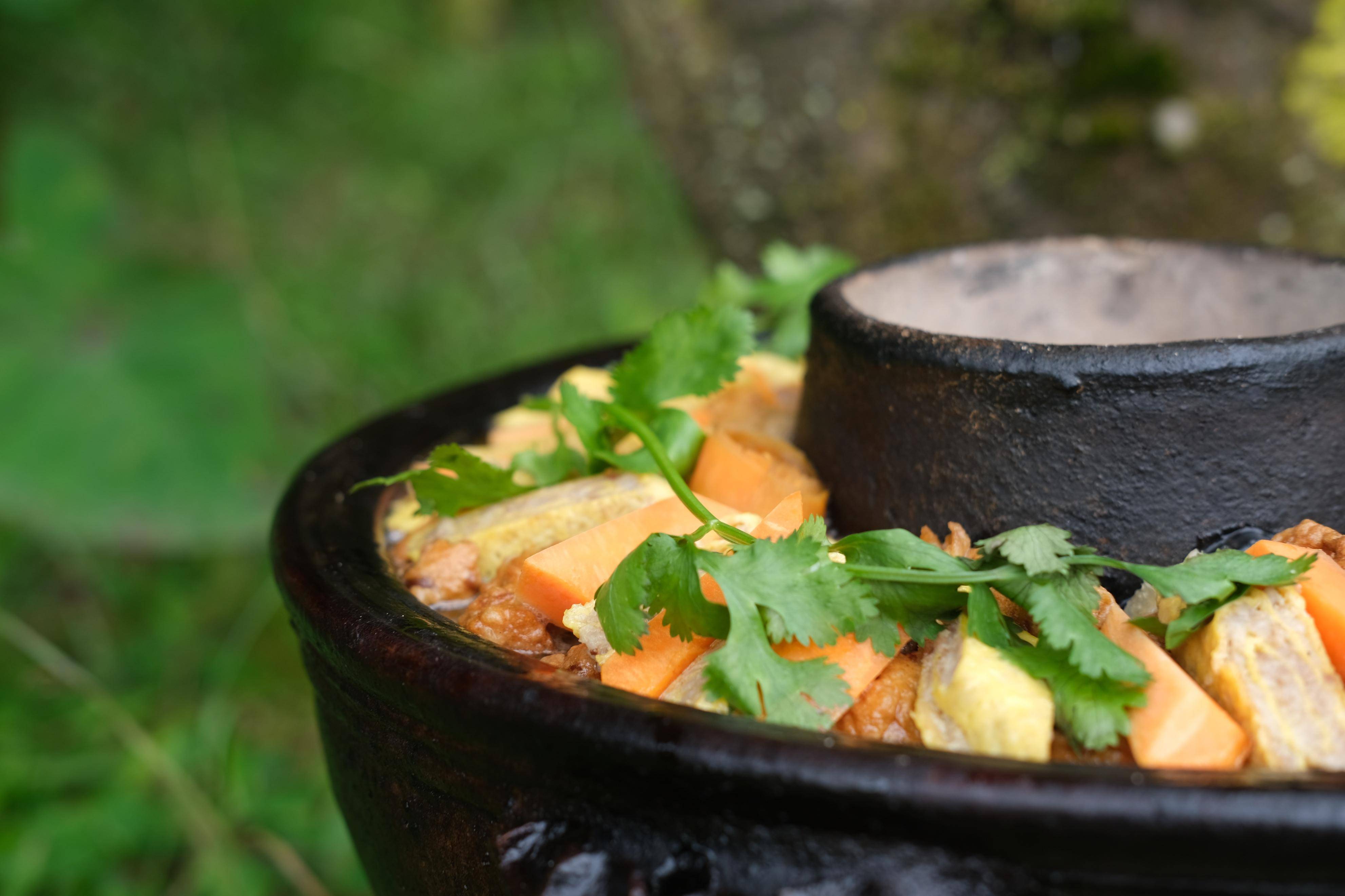 到腾冲品尝舌尖上的"火山热海"_锅子_美食_食材