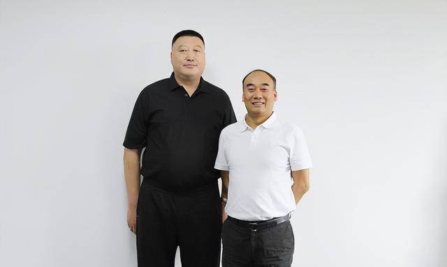 张春军现年36岁,身高1米95,在浙江,四川,山东和山西等多支cba球队效力