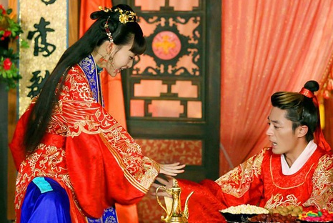 可是就是不知道他是谁……电影《嫁妆》中,唐嫣