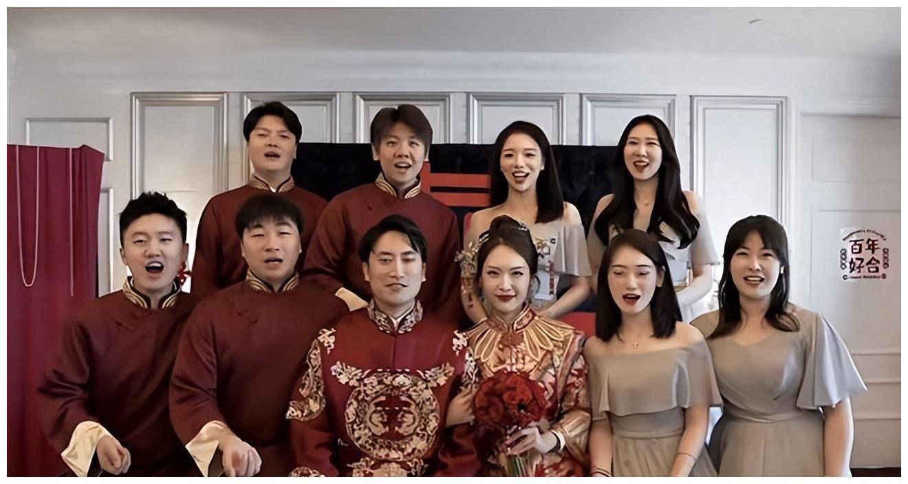 男友去国外旅游的照片,如此高调的举动丝毫不遮掩他与吴云飞离婚一事