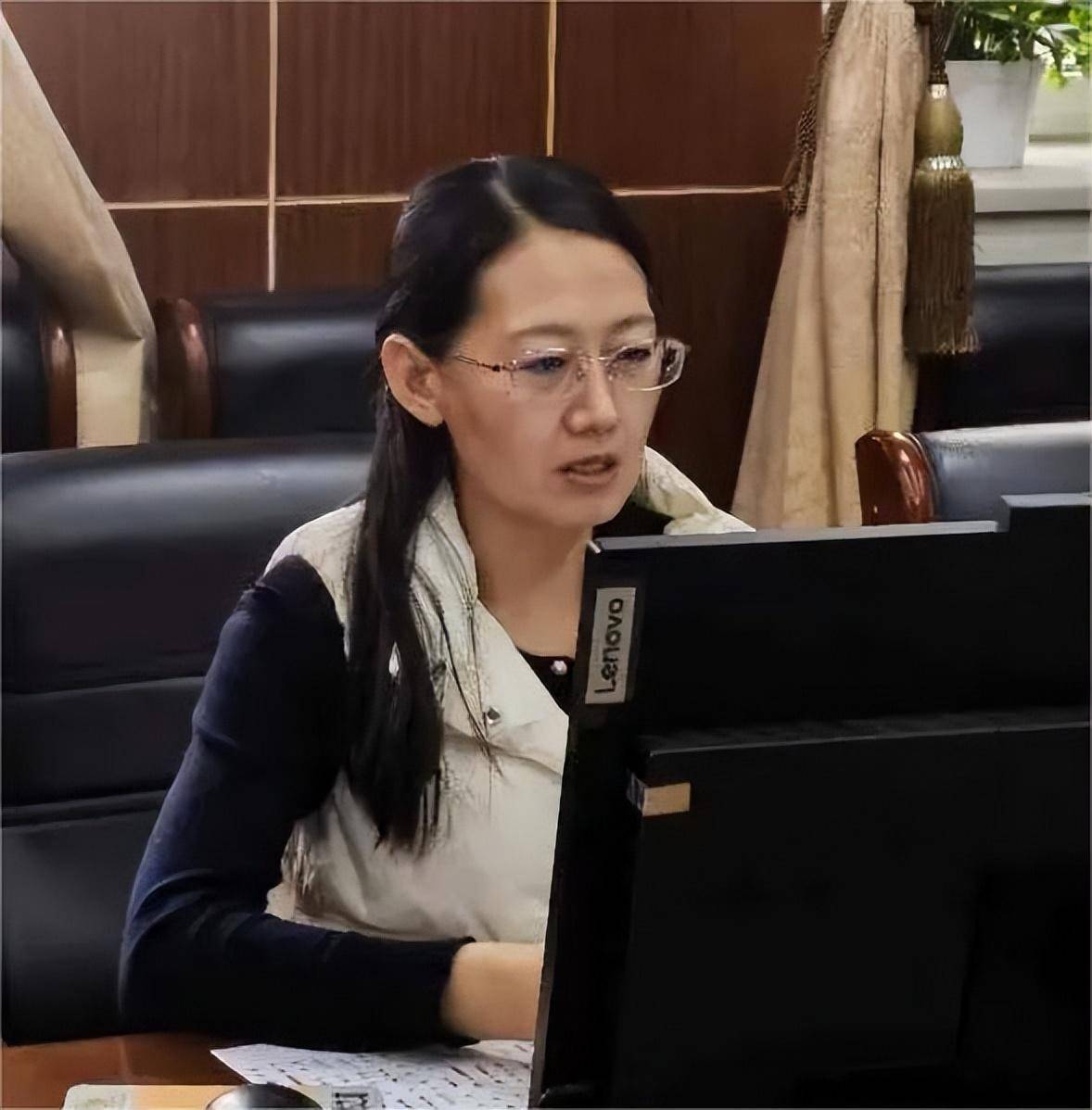 数学学科张宁老师语文学科张冬梅老师01【任课教师发言】2024年1月29