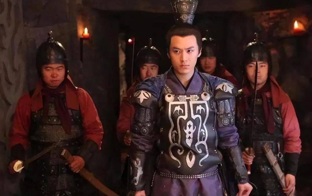 皇帝下旨处死大将军,不料圣旨被偷偷改了几个字,将军成了新皇帝_郭威