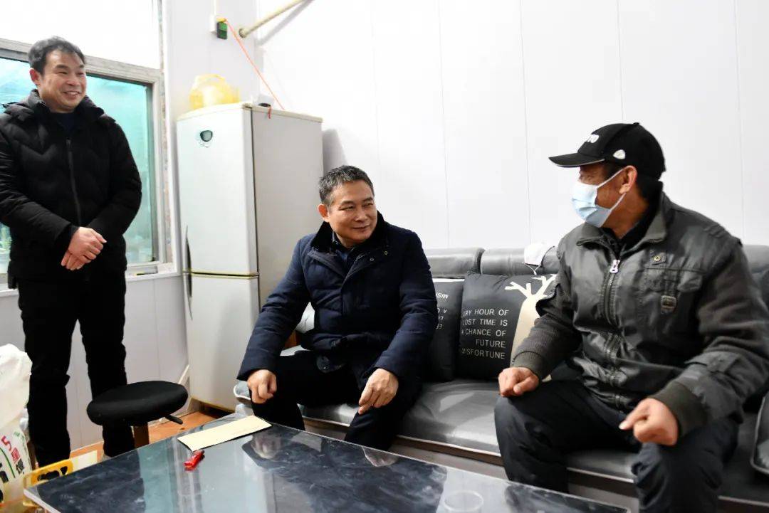 新蔡县长李勇走访慰问拔尖人才,困难职工,老党员_工作_身体_孙召镇