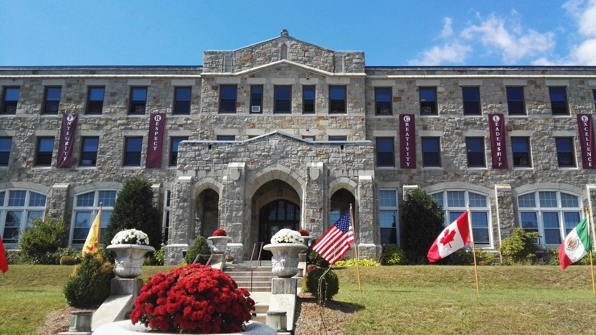 linsly school)成立於1814年,坐落於西弗吉尼亞州的惠靈市(wheeling)