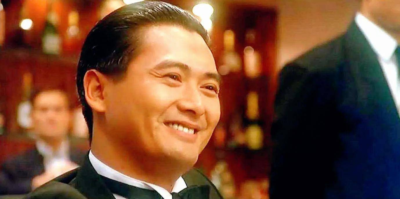 第三位是周润发,以他的代表作《英雄本色》,《赌神》和《监狱风云》而