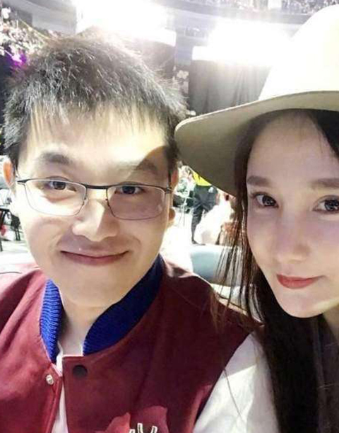 婚姻生活很美满?天蚕土豆一句话,直接曝出了自己在家的地位!