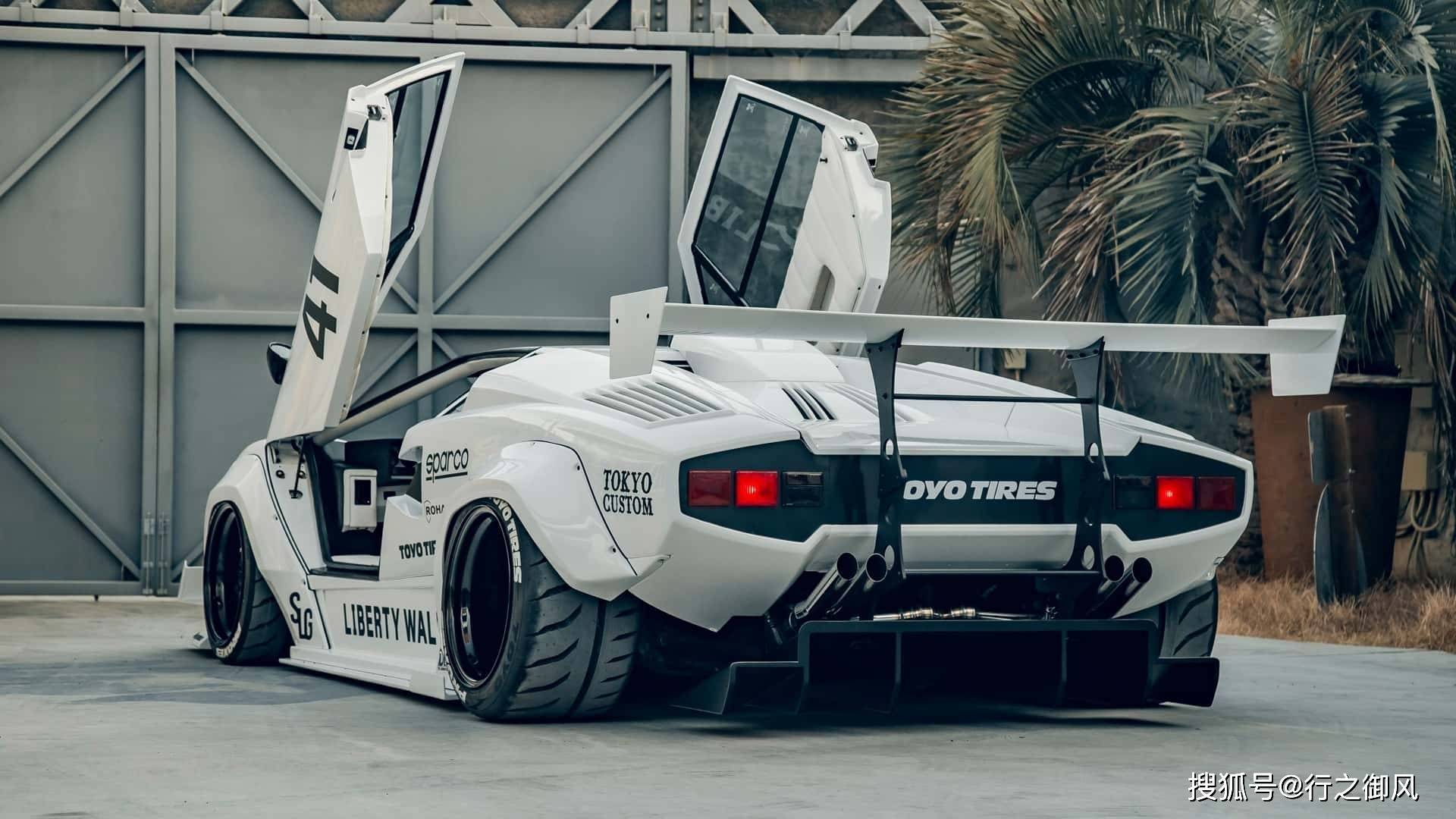 贴地飞行:liberty walk宽体lamborghini countach_搜狐汽车_搜狐网