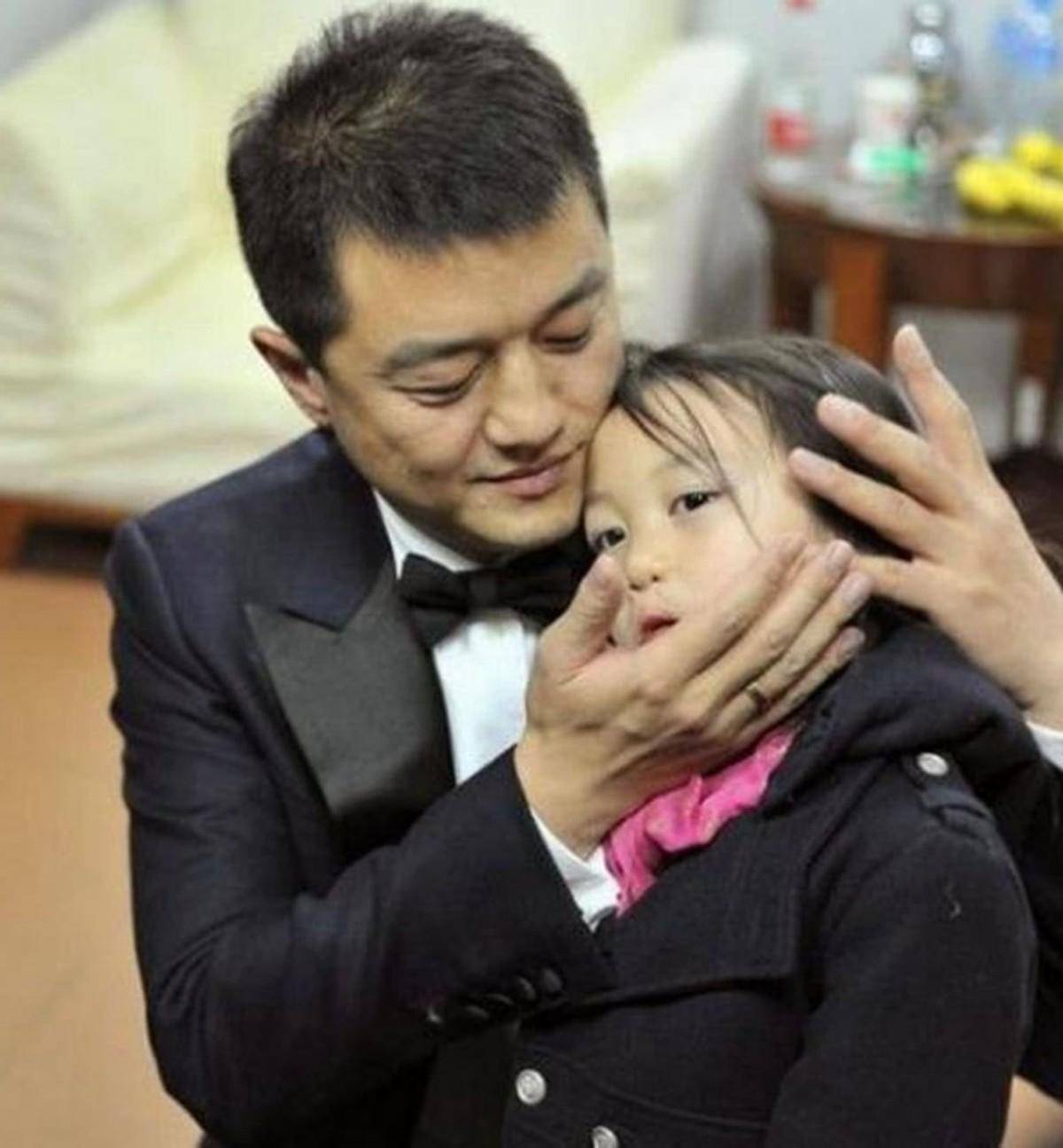 10年后,再看李亚鹏现任妻子海哈金喜,才懂她和王菲谁更"精明"_离开