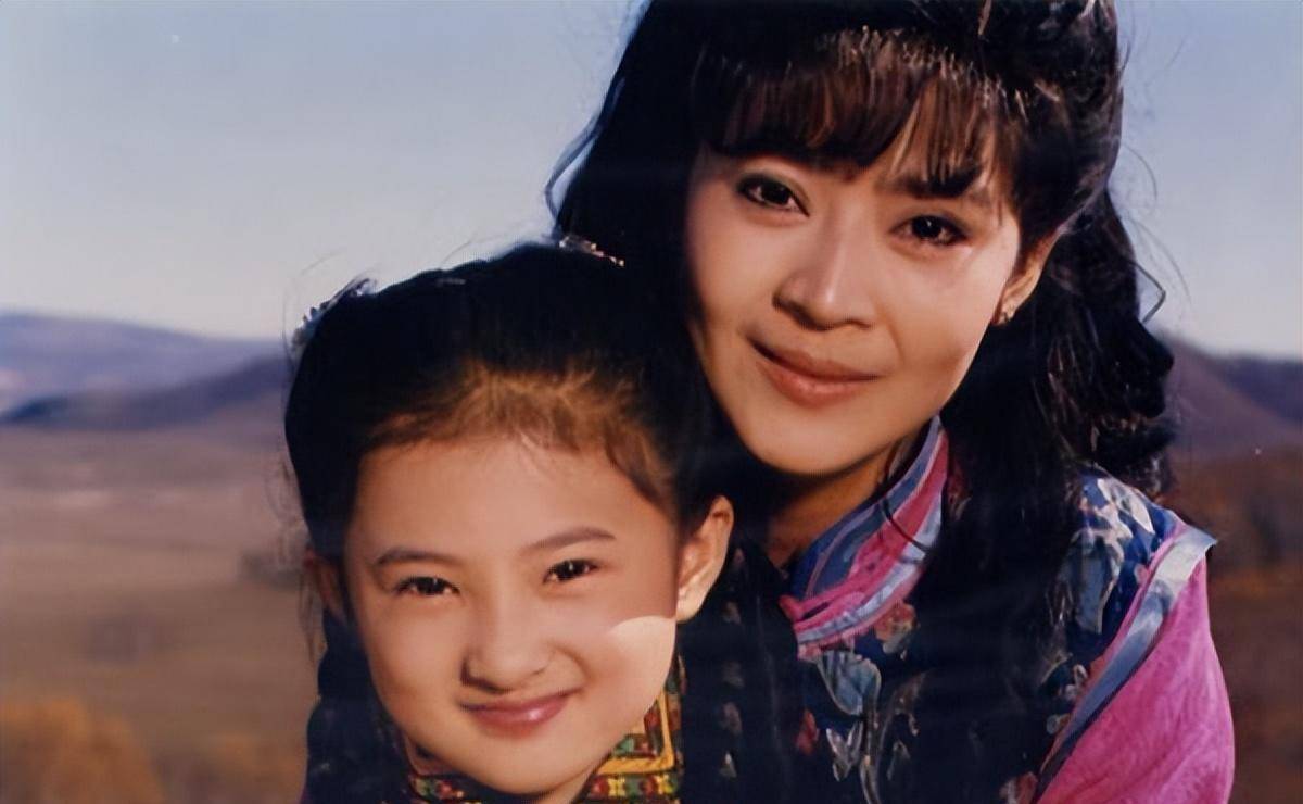 9岁爆红,18岁息影考上北大,两次恋爱皆失败,如今43岁怎样了_金铭_感情