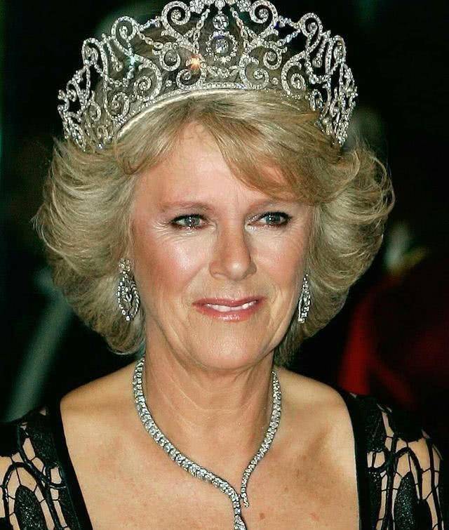 英国强势王太后活到101岁:不让菲利普亲王改姓,不让