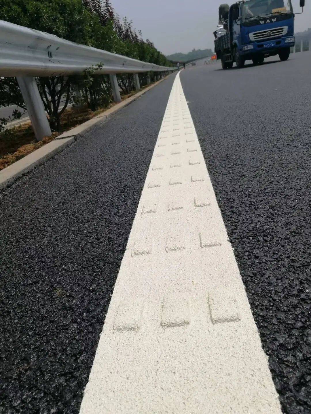 振荡标线为什么能得到广泛应用?