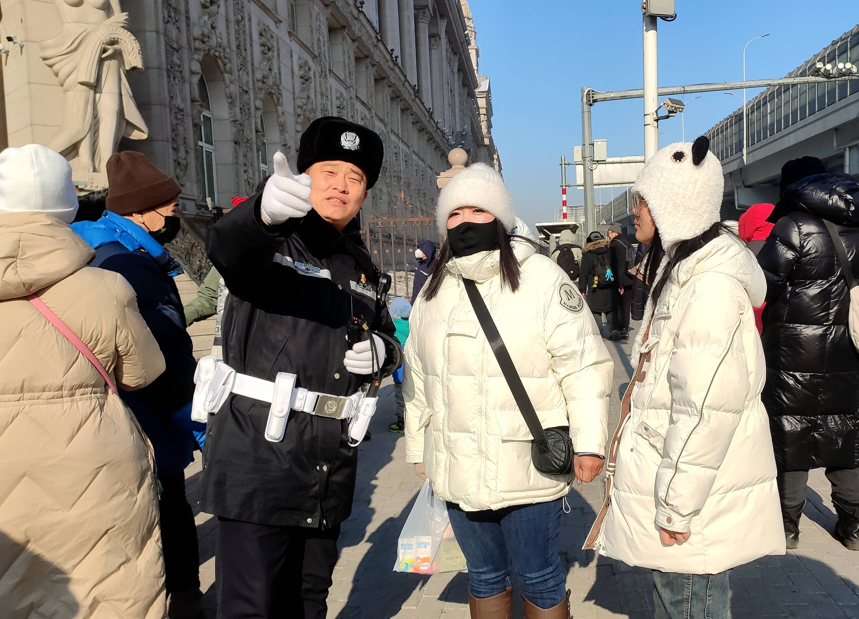 交通警察执勤证图片